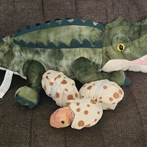 Alligator Stuffed Animal with Baby Alligator And Eggs